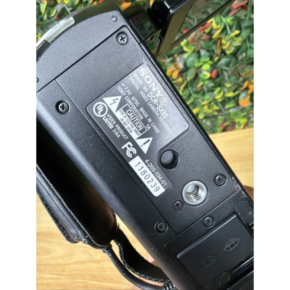 Sony Handycam DCR-SX85 16GB Camcorder + 3 Batteries & Portable Charger (TESTED)